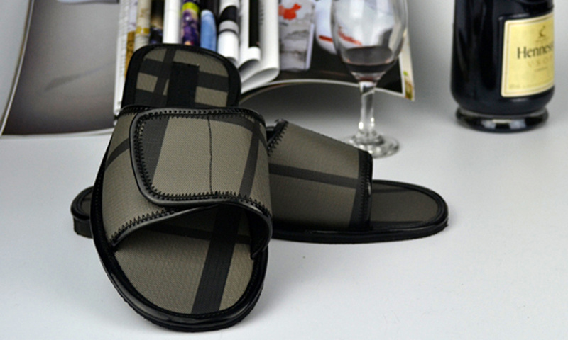 2017 Burbry slippers man 38-46-075